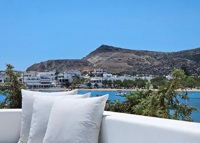 Milos Aquabliss Beachfront بولونيا