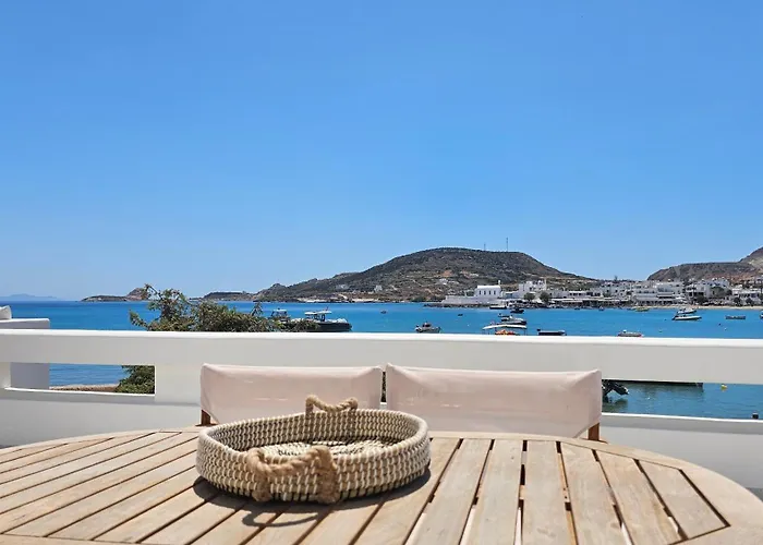 Milos Aquabliss Beachfront بيت للعطل *