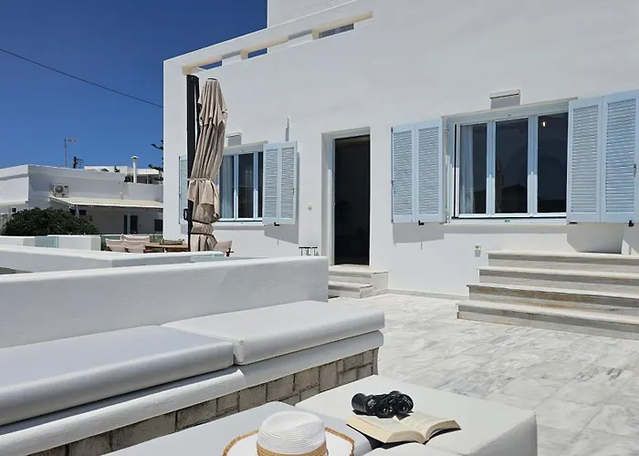 Milos Aquabliss Beachfront * بولونيا