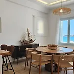 Milos Aquabliss Beachfront 펜션