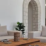 Milos Aquabliss Beachfront 폴로니아