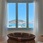 Milos Aquabliss Beachfront 펜션 폴로니아