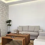 Milos Aquabliss Beachfront * 폴로니아