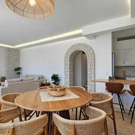 בית נופש Milos Aquabliss Beachfront *