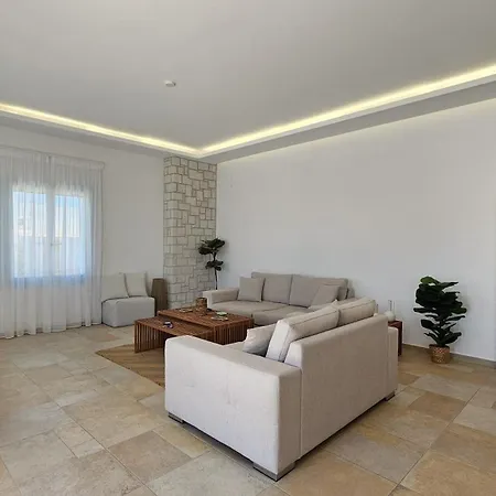 Milos Aquabliss Beachfront בית נופש *