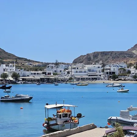 בית נופש Milos Aquabliss Beachfront פולוניה