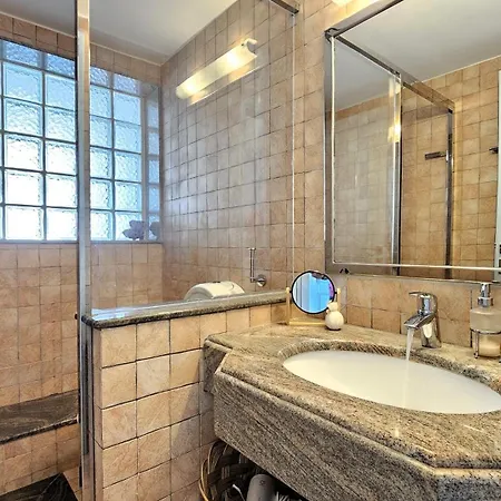 בית נופש Milos Aquabliss Beachfront