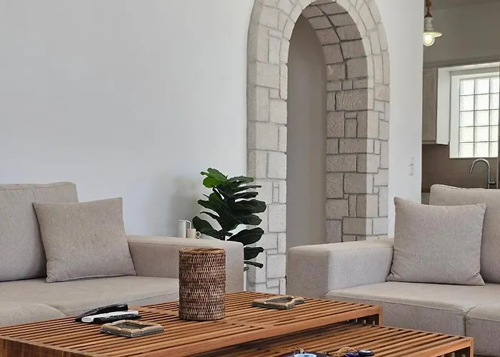 Milos Aquabliss Beachfront Pollonia