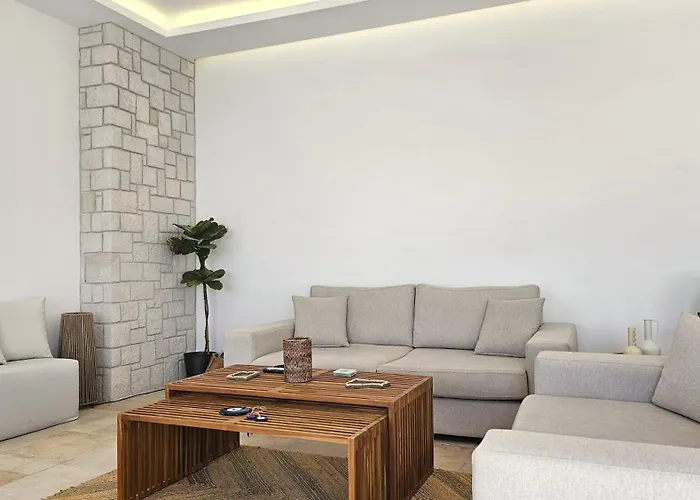 Milos Aquabliss Beachfront * Pollonia